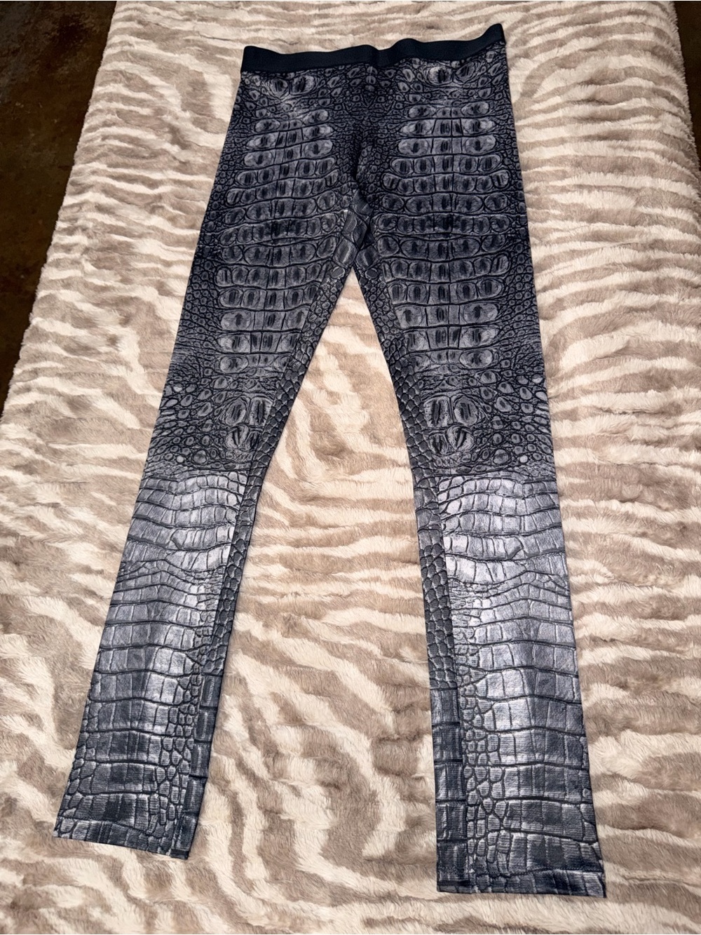 Grace Women’s Black Croc-Print Leggings